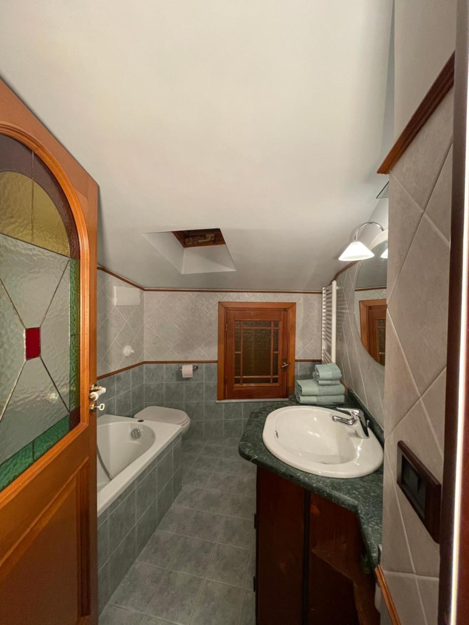 Appartamento La Casa Nel Cortile Castelbuono  Esterno foto